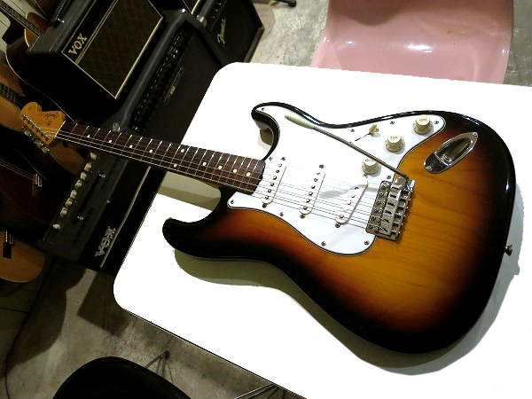 Fender Japan 1993-1994年製 ST62 3TS フジゲン製 JAPAN表記のみレア 